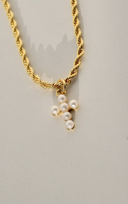 Collar Cruz de Perlas 🕊️🤍